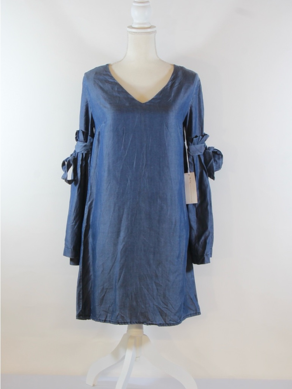 Truth NYC Women's Blue Bell Sleeve Tunic NWT